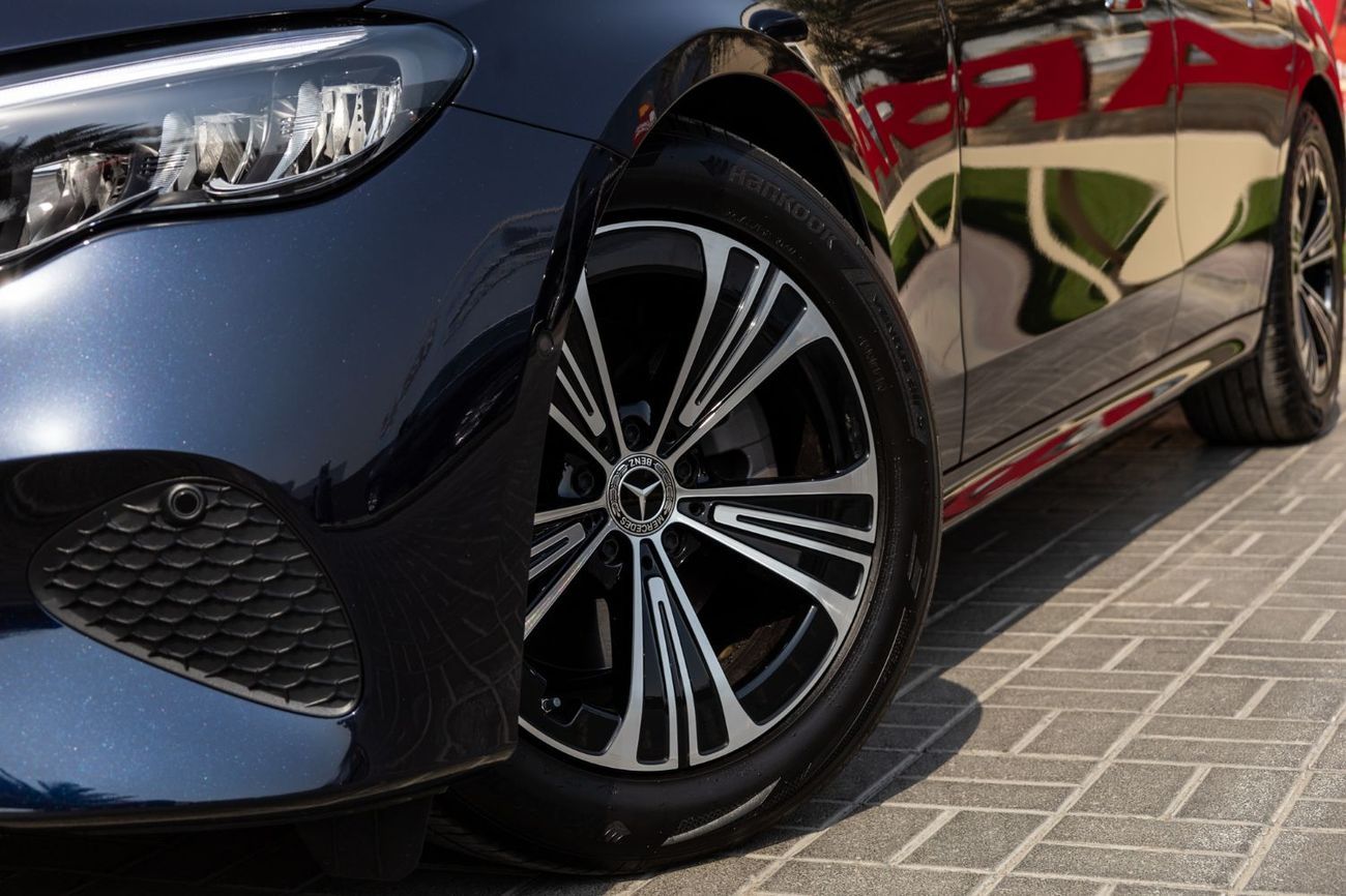 Mercedes-Benz E200 2.0L