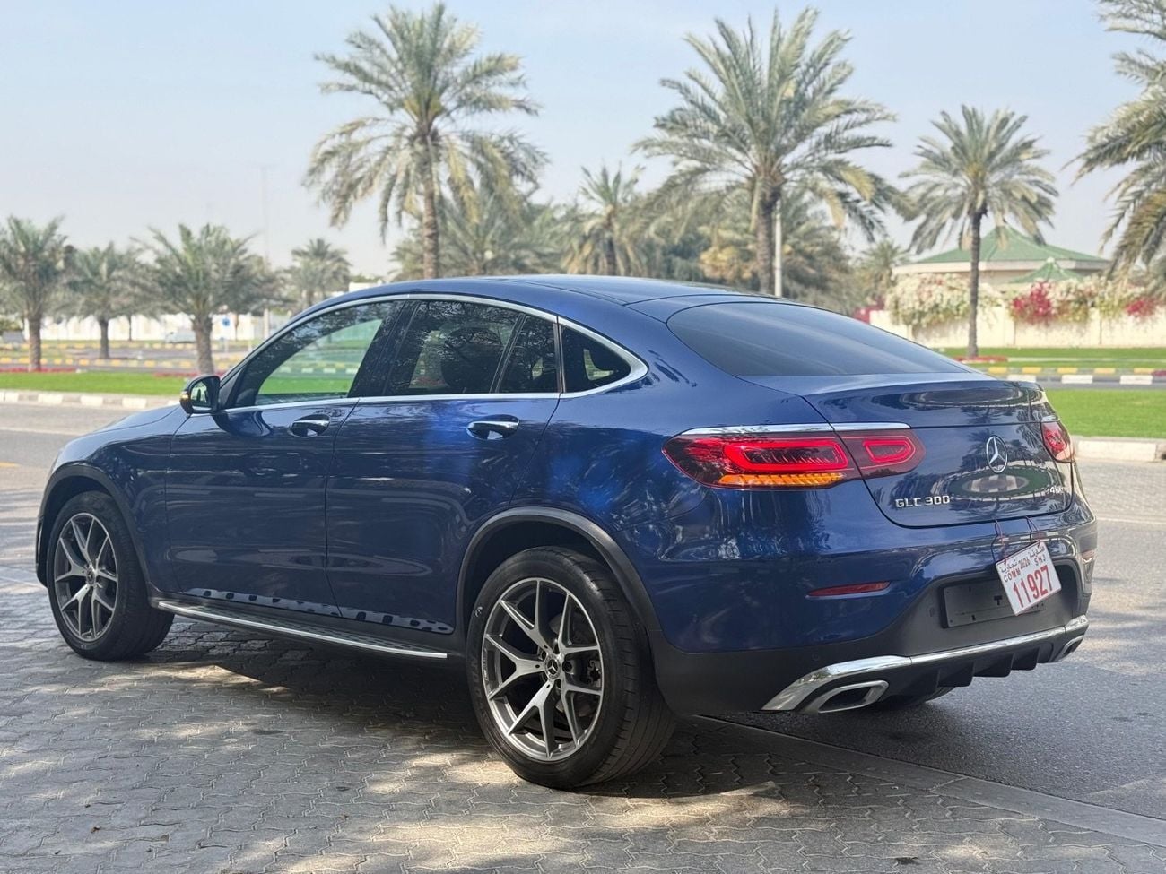مرسيدس بنز GLC 300 AMG 4MATIC 2.0L