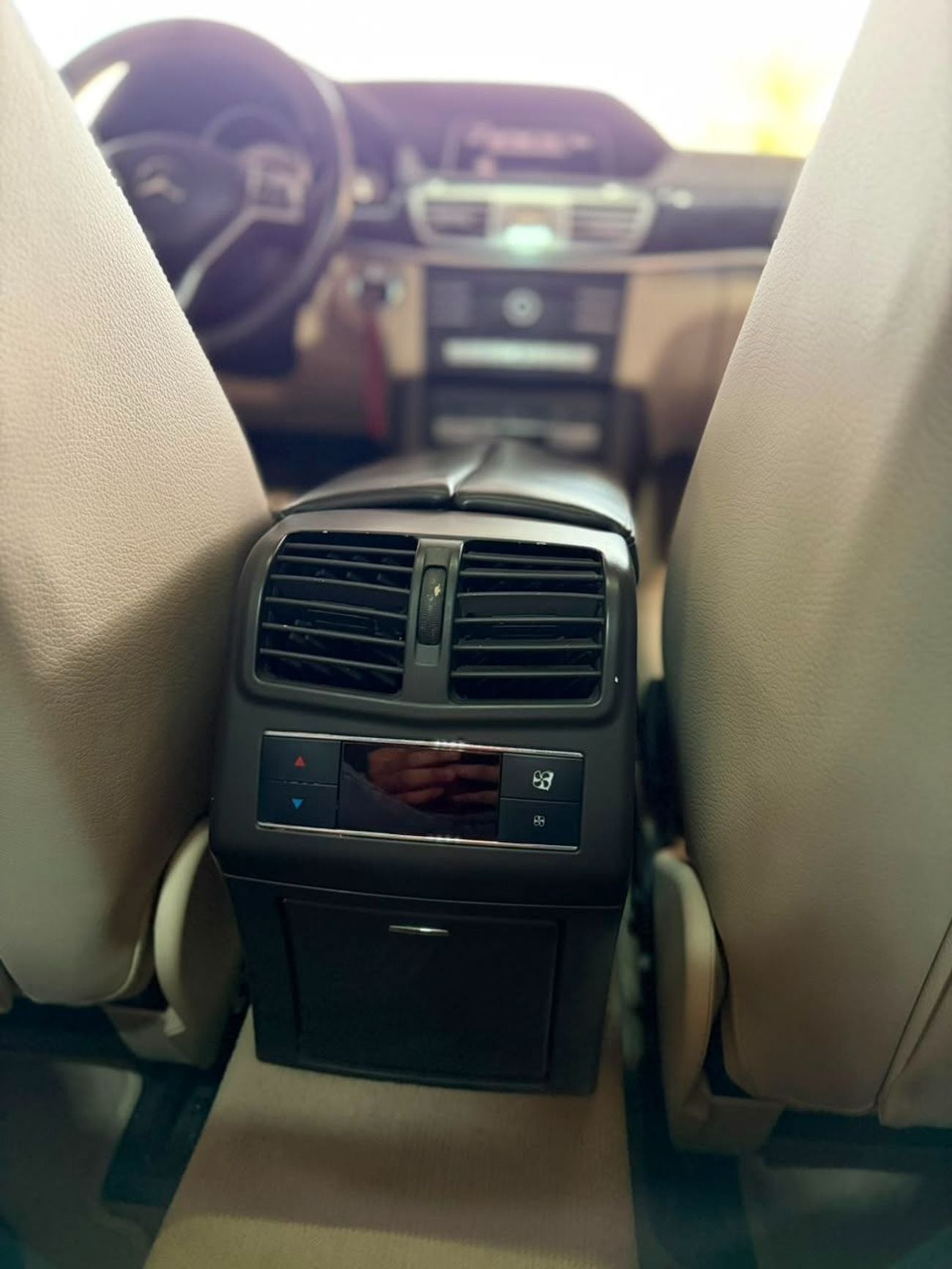 مرسيدس بنز E300 AVANTGARDE SPORT