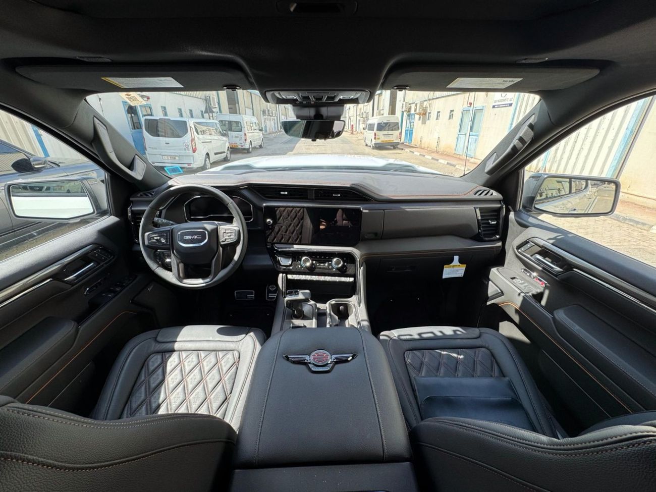 جي أم سي سييرا 6.2 V8 1500 AT4 harley davidson in LEFT HAND DRIVE