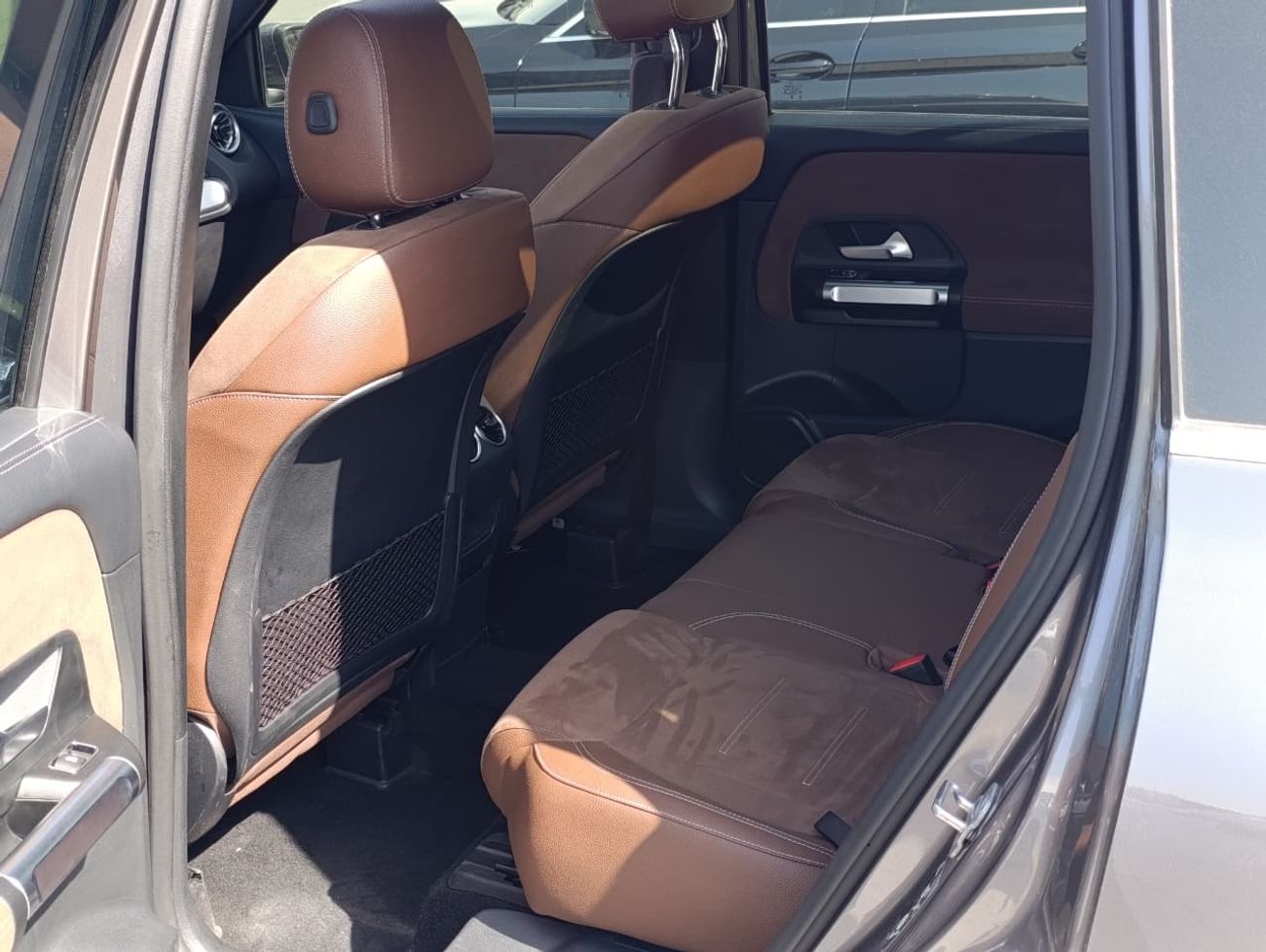 Mercedes-Benz GLB 250 4MATIC 2.0L (221 HP)