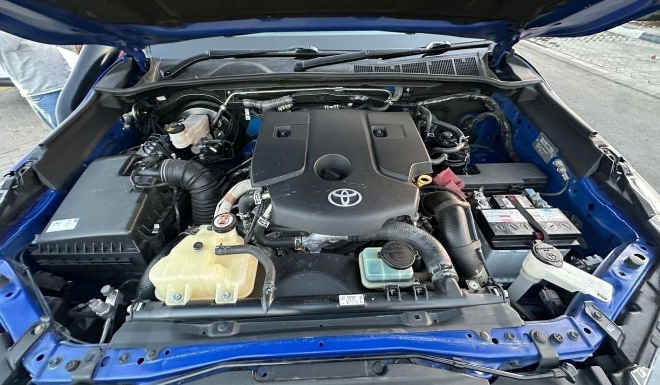 Toyota Hilux SR5 RHD 2.8 DIESEL AUTO LEATHER ELECTRIC SEATS