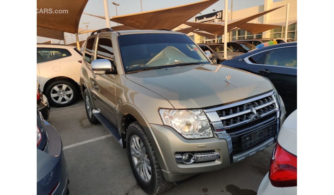 Mitsubishi Pajero 2016 Gls 3.8 ltr Sport 3 doors full options gulf specs