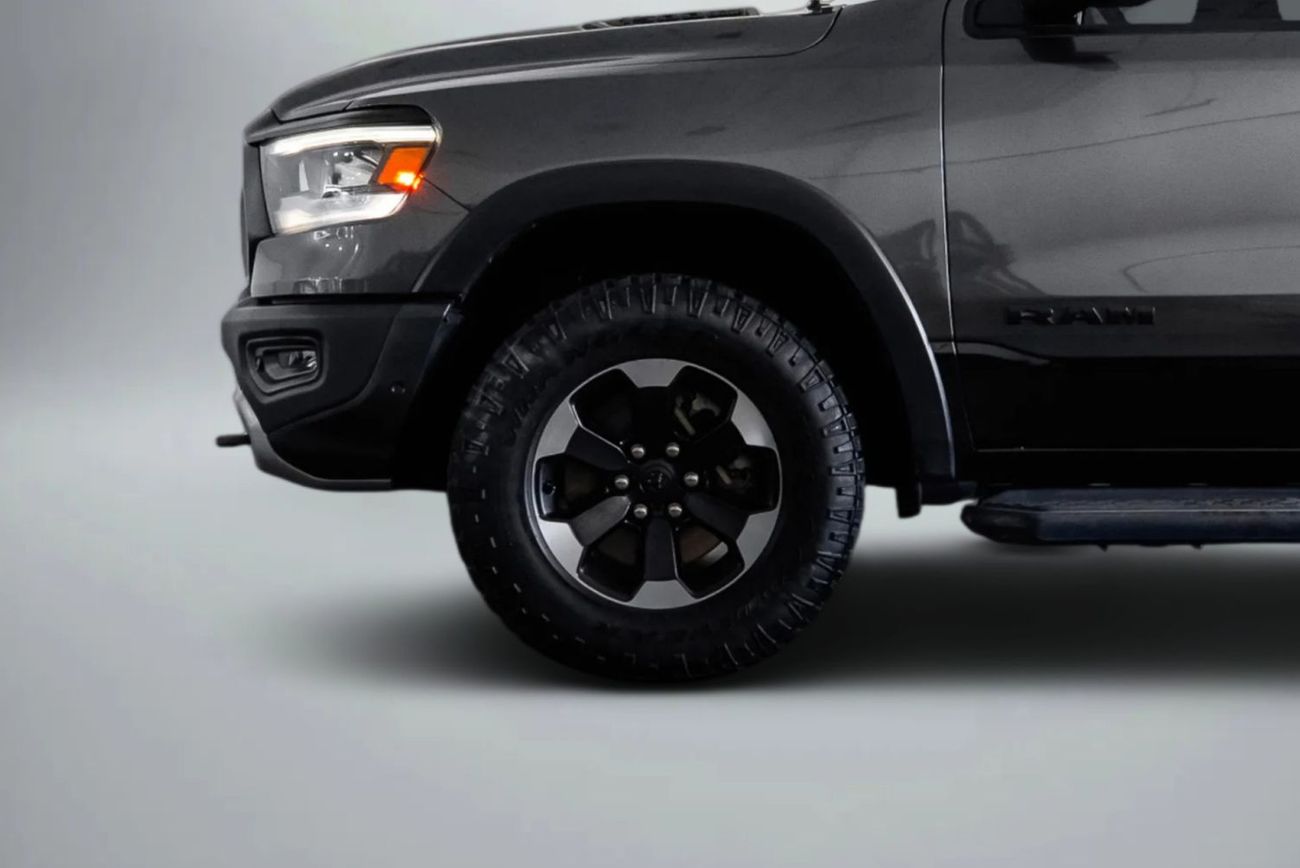 رام 1500 Rebel 5.7L Crew Cab Utility (5 Seater)