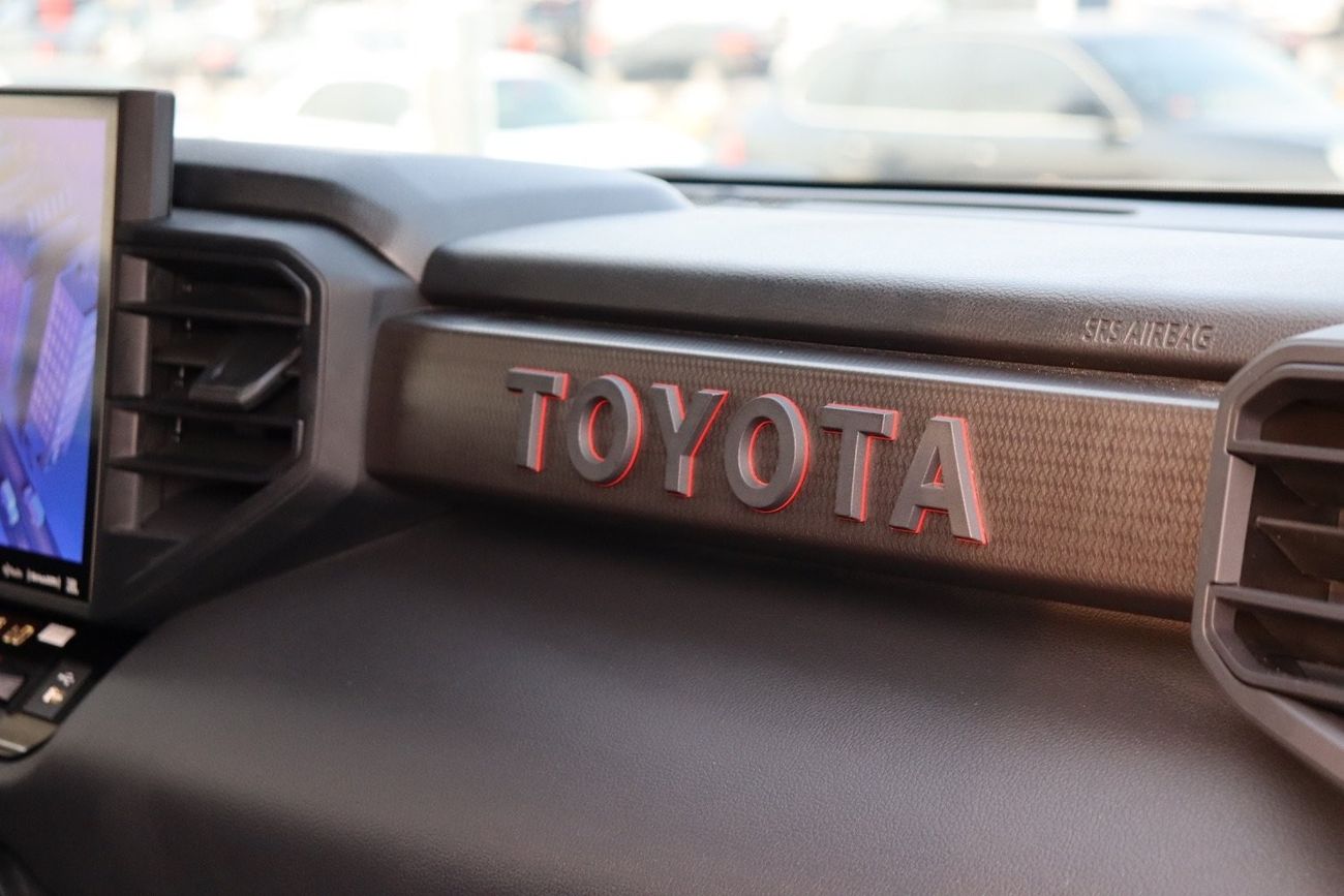 Toyota Sequoia Toyota Sequoia TRD Pro / Clean Title/ 3000KM Only / Original Paint/ 2023