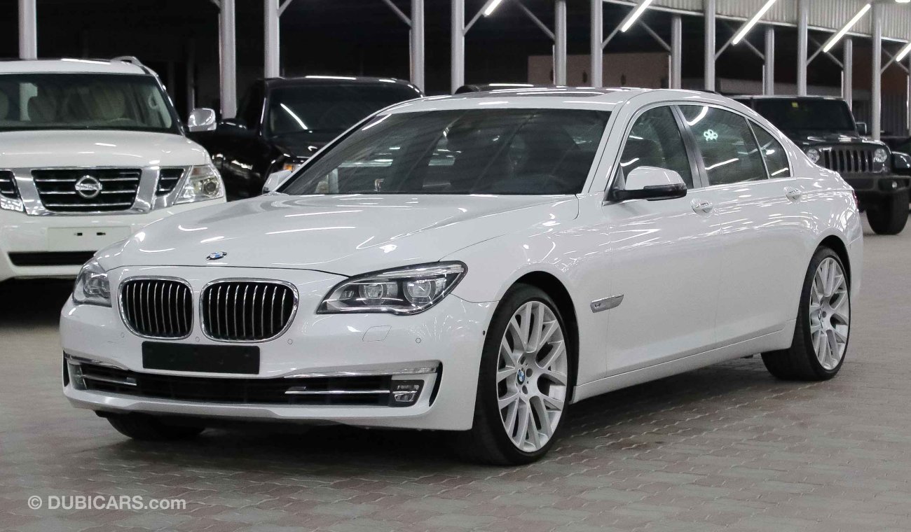 بي أم دبليو 750 LI