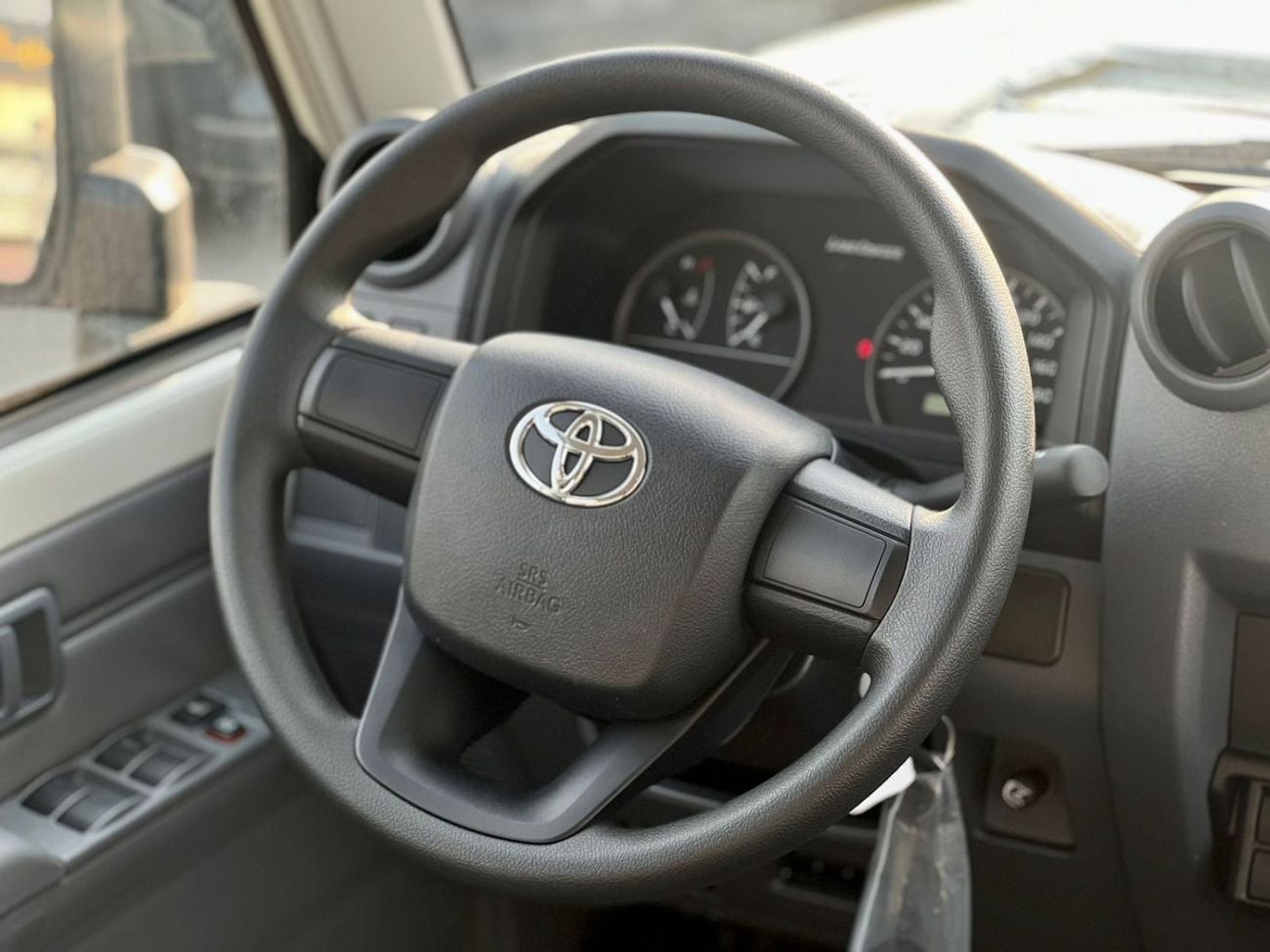 تويوتا لاند كروزر 76 Toyota Land Cruiser LC 76 4.2 LX 2025