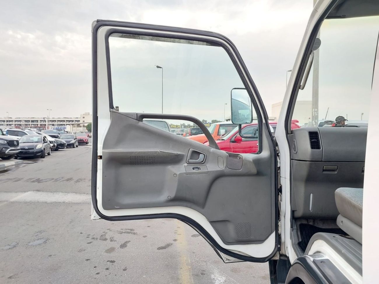 ميتسوبيشي فوسو كانتير MITSUBISHI CANTER TRUCK RHD 1996 MODEL 4.5 L DIESEL MANUAL(PM20996)