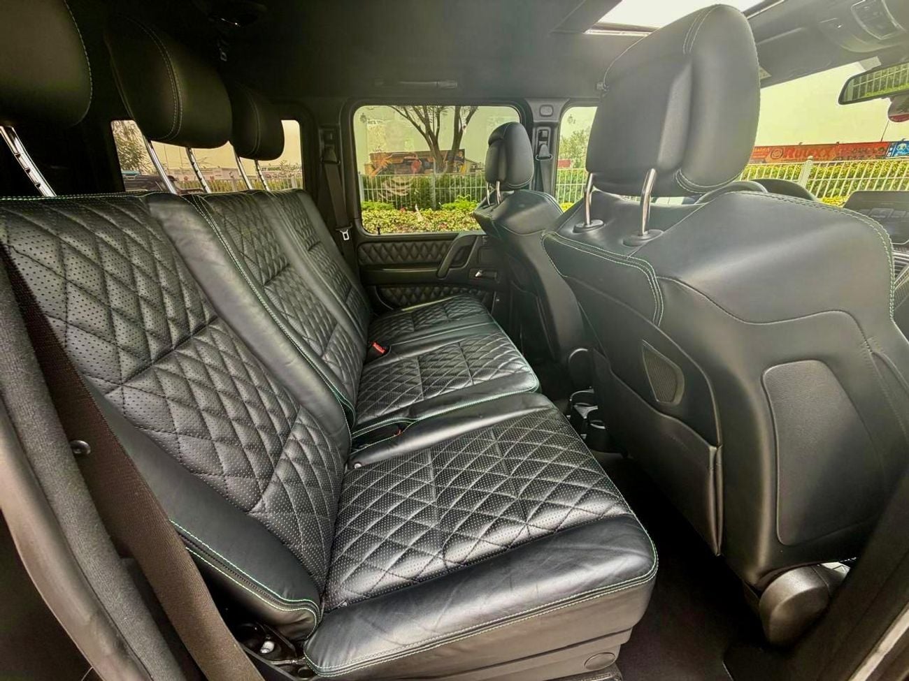 مرسيدس بنز G 63 AMG STANDARD G 63 AMG LIMITED EDUCATION SPECIAL COLOR CARBON FIBER