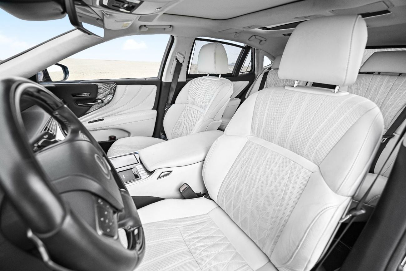 Lexus LS500 AWD | 416 HP | Executive Luxury Sedan