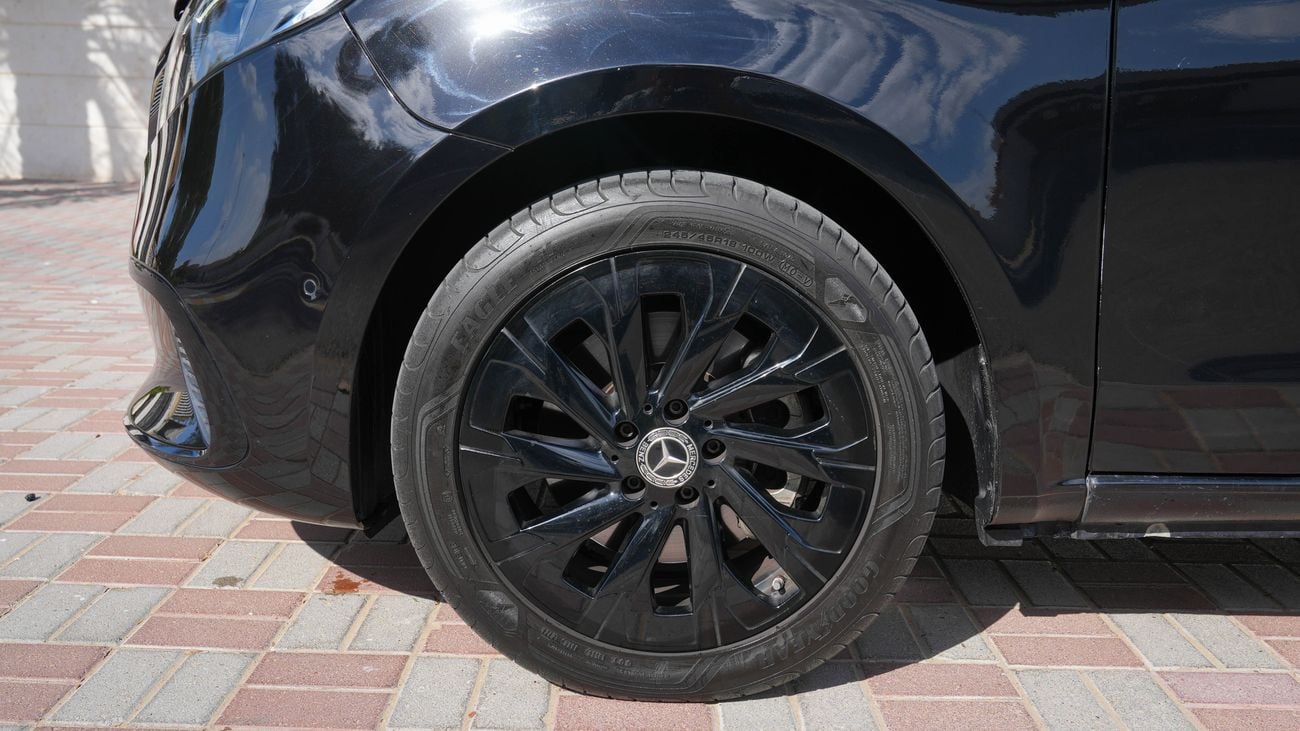 مرسيدس بنز V 300 2.0L