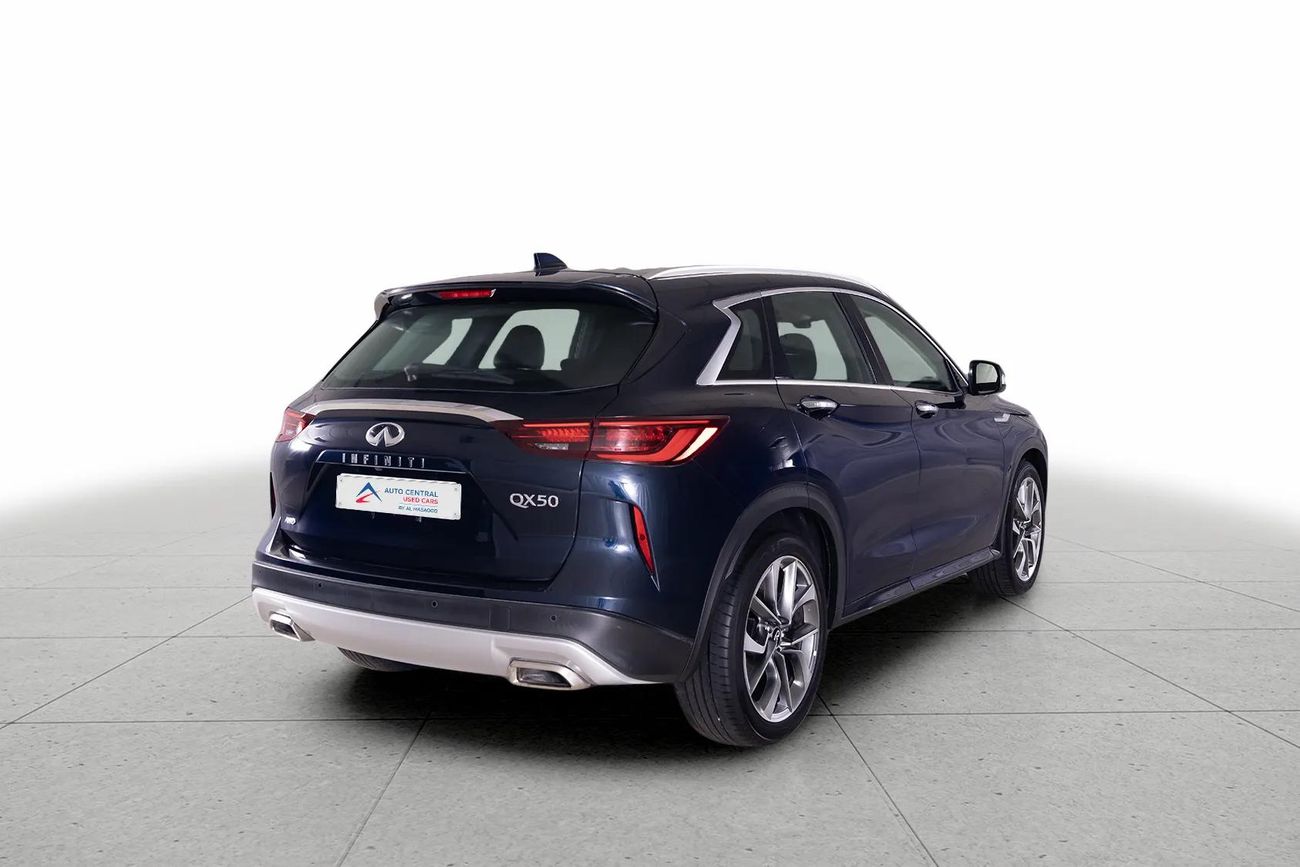 إنفينيتي QX50 LUXE 2.0