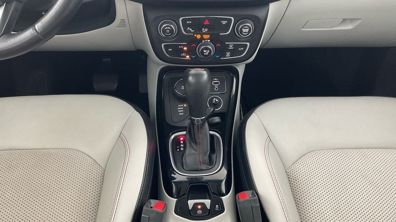 جيب كومباس Limited | شامل الضمان | 0 ﺪﻔﻋﺓ ﺃﻮﻟﻯ