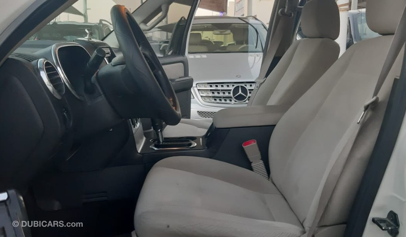 Ford Explorer Gulf No. 2 cruise control - rings - sensors - screen - rear camera control in excellent condition, y