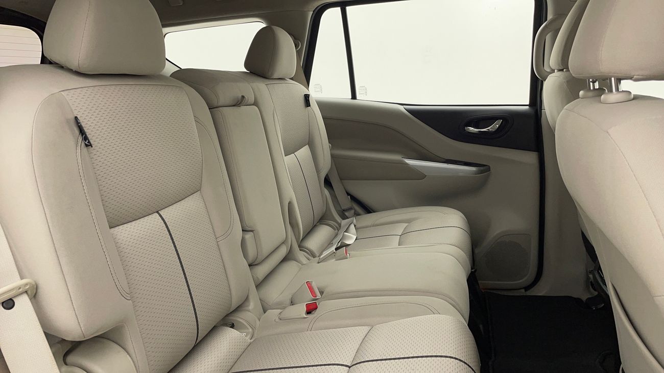 نيسان إكستيرا TITANIUM 2.5 | بدون دفعة مقدمة | اختبار القيادة في المنزل