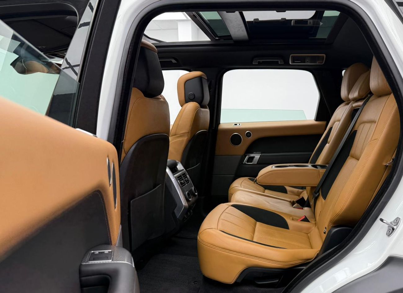 Land Rover Range Rover Sport 2022 Range Rover Sport HSE Dynamic, 2027 Range Rover Warranty, Full Range Rover Service History, GCC