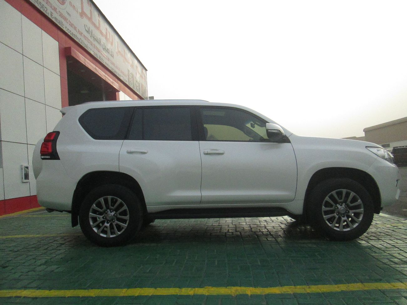 Toyota Prado 4.0L V6 FULL OPTION,GOOD CONDITION,ORIGINAL PAINT