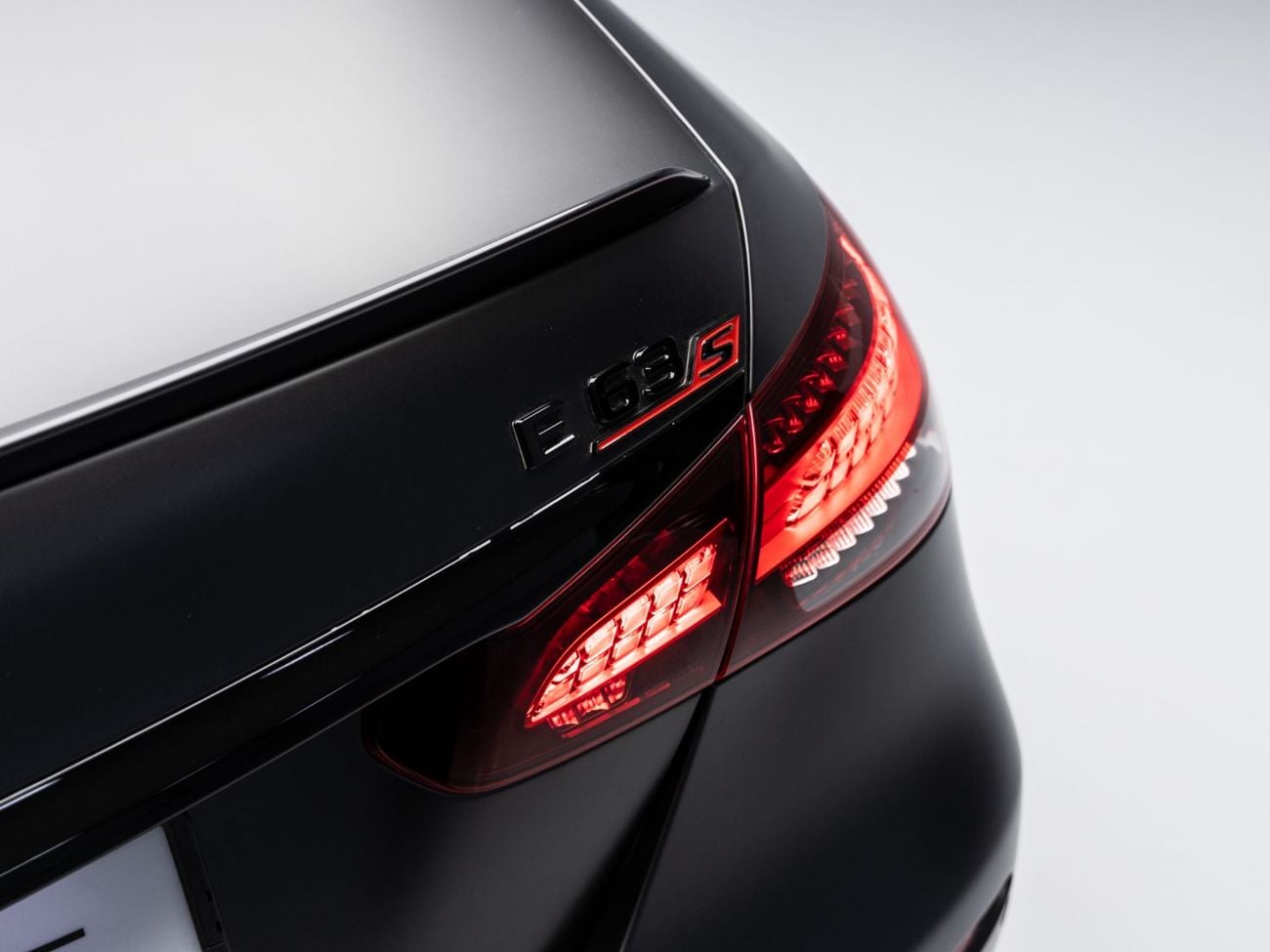 مرسيدس بنز E 63S 2022 Mercedes E63s AMG, 4.0 TC V8, 4WD, 603 bhp, 9 Speed Automatic