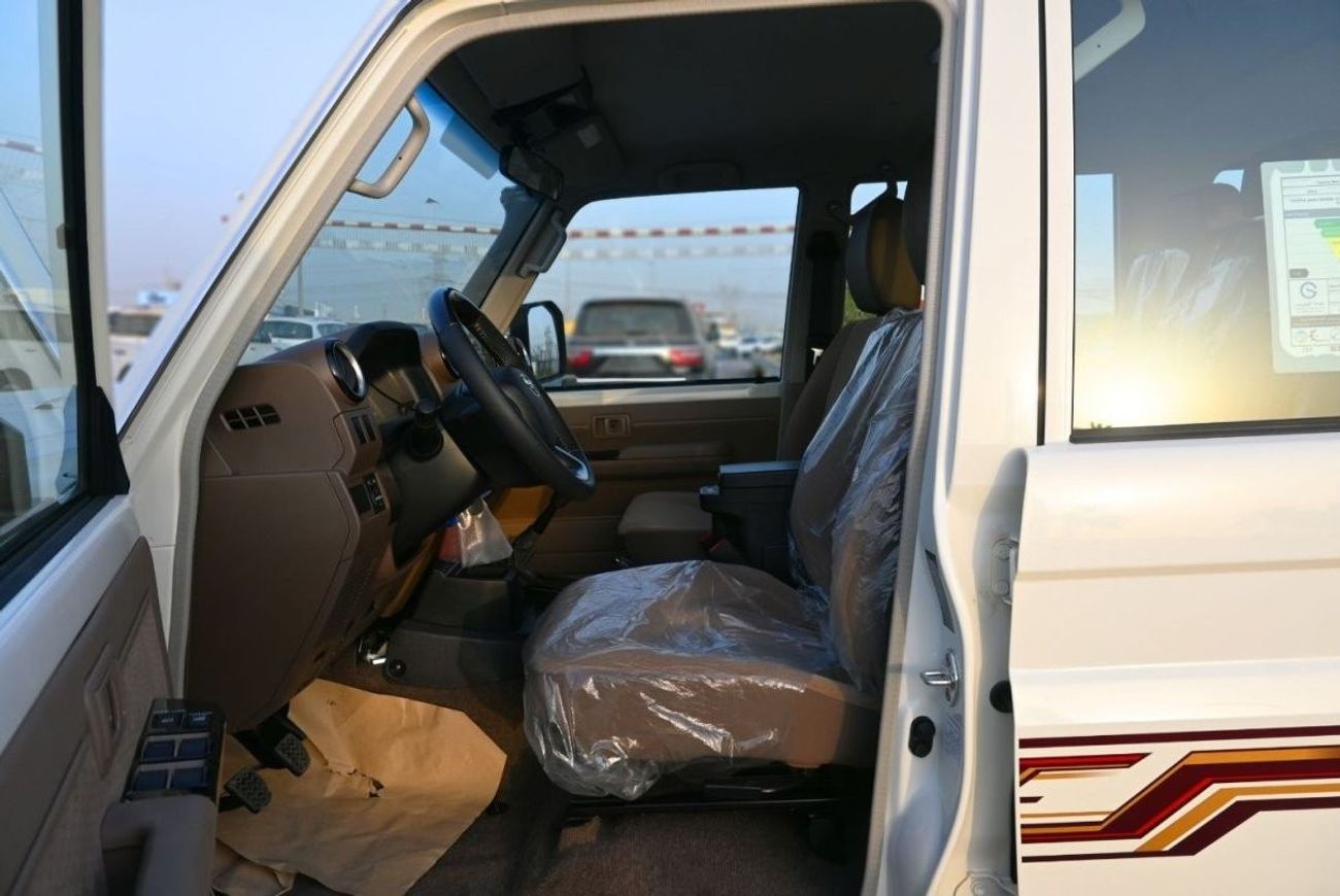 تويوتا لاند كروزر 70 TOYOTA  LAND CRUISER HARDTOP LC76 4.0L 2024