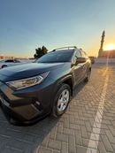 تويوتا راف ٤ XLE 2.5L