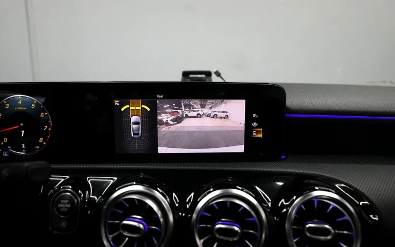 مرسيدس بنز A 35 AMG Premium 2.0L