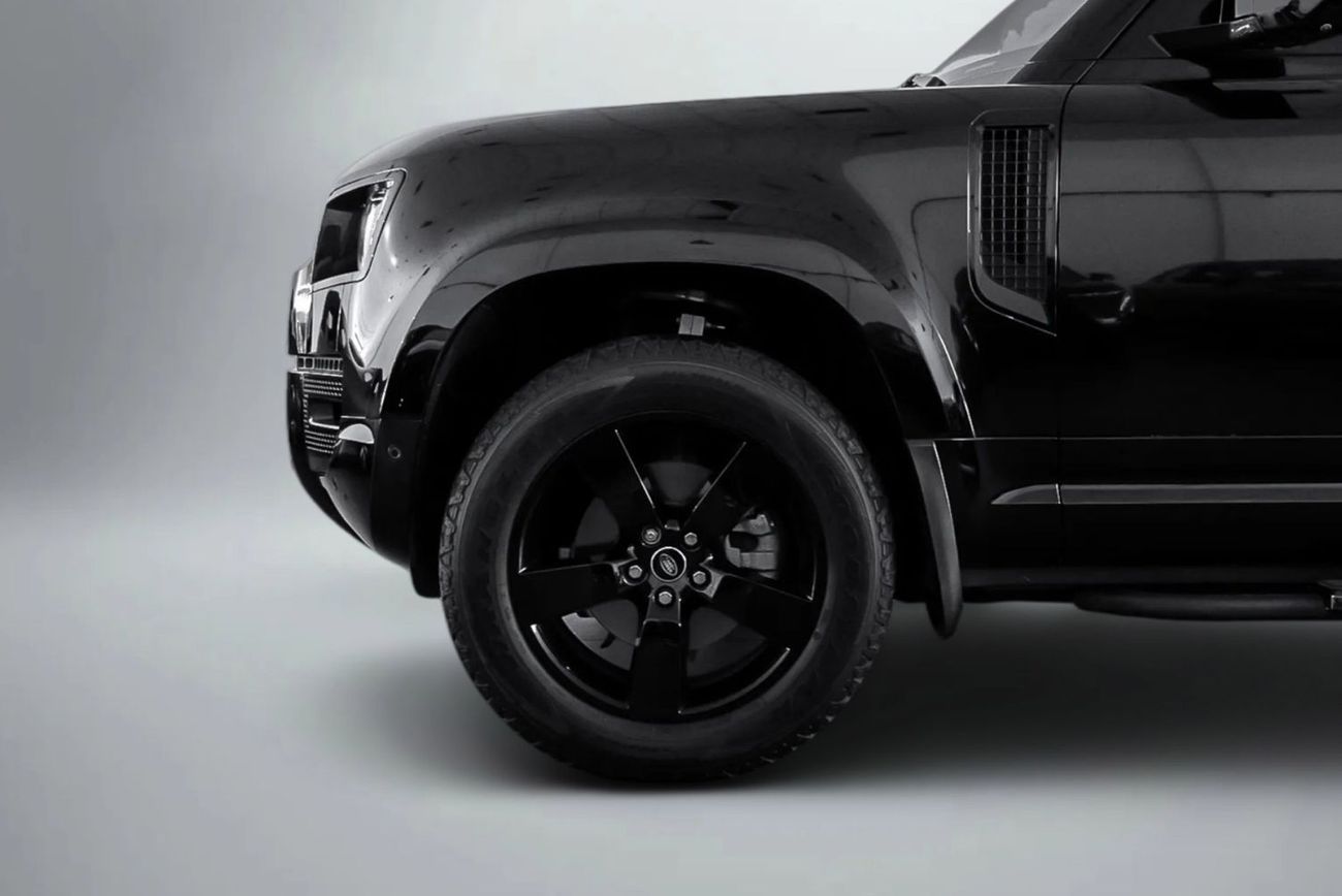 لاند روفر ديفندر P300 90 X-Dynamic SE 2.0L (5 Seater)