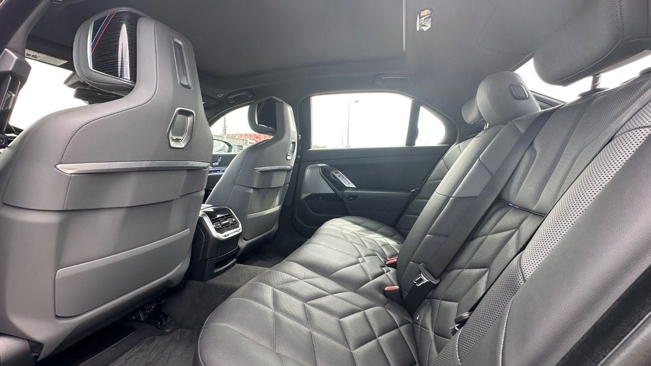 بي أم دبليو 740i M SPORT