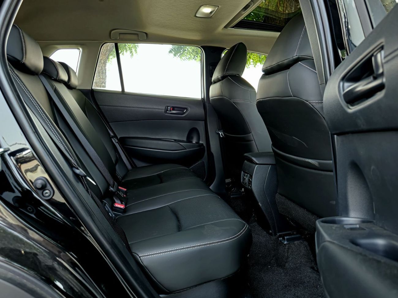 تويوتا كورولا كروس TOYOTA COROLLA CROSS 2.0L ELITE PLUS - FULL - 2025 - BLACK INSIDE BLACK - CHINA