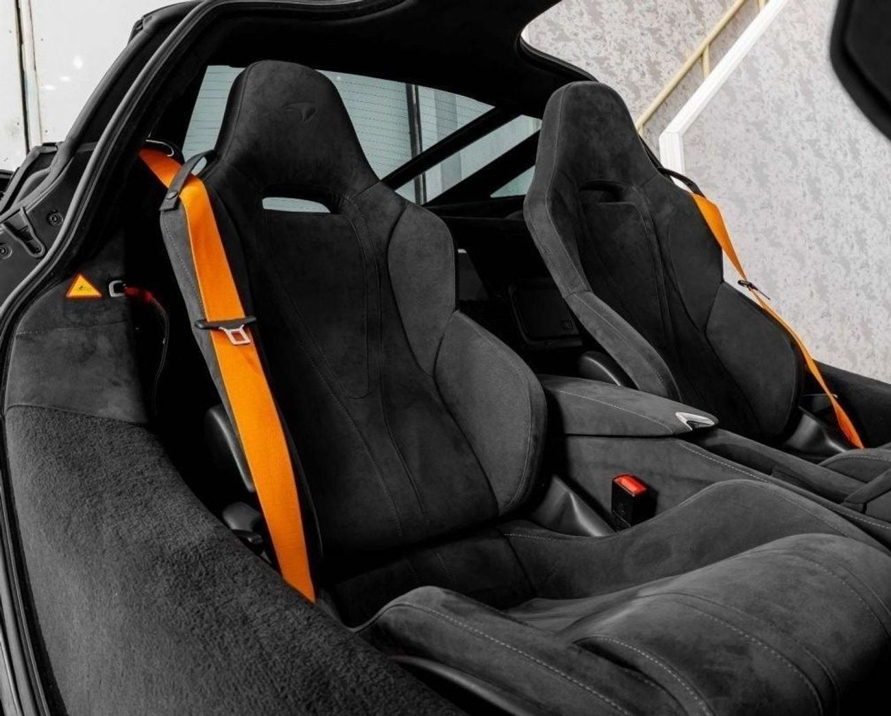 McLaren 720S Std 720-S UPGRADED TO 765-LT - GCC -EXHAUST SYSTEM + 999K GOLD IN EXHAUST + FULL CARBON FIBER EXTERI