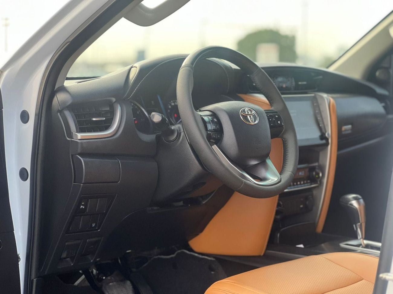 Toyota Fortuner 2023 Toyota Fortuner GX.R Full Option - V6 4.0L GCC - Rear Camera & Sensor - Leather Seat - 2 Key