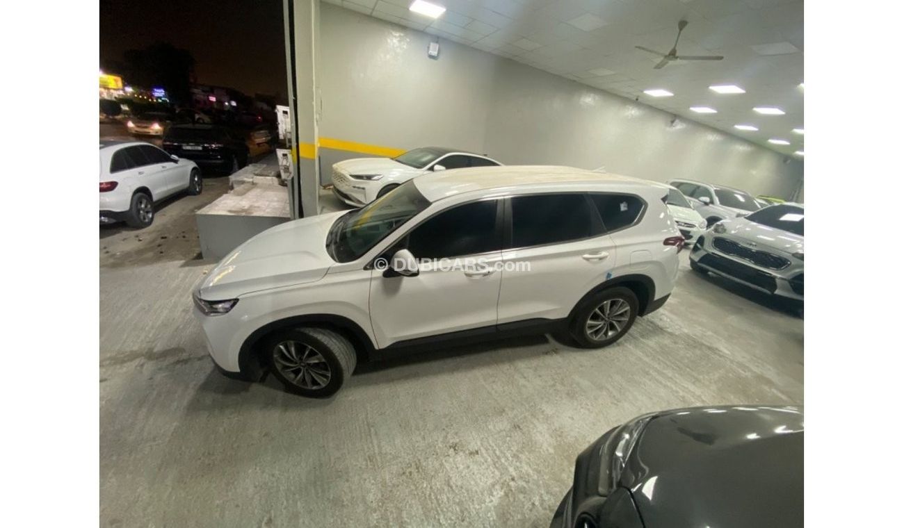 هيونداي سانتا في متوسط المواصفات