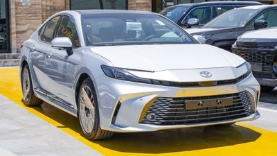 Toyota Camry LIMITED HEV