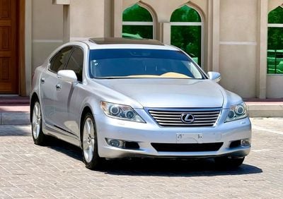 Lexus LS460 لكزس LS 460 فل اوبشن ياباني LS 460 | Pristine Condition | Japanese Specs