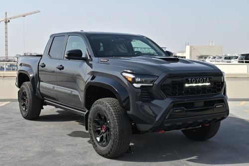 Toyota Tacoma HYBRID 2.4L A/T GRAY/RED