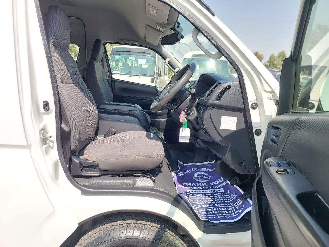 Toyota Hiace TOYOTA HIACE COMMUTER VAN RHD 2017 MODEL 3.0 L DIESEL AUTOMATIC(PM33188)