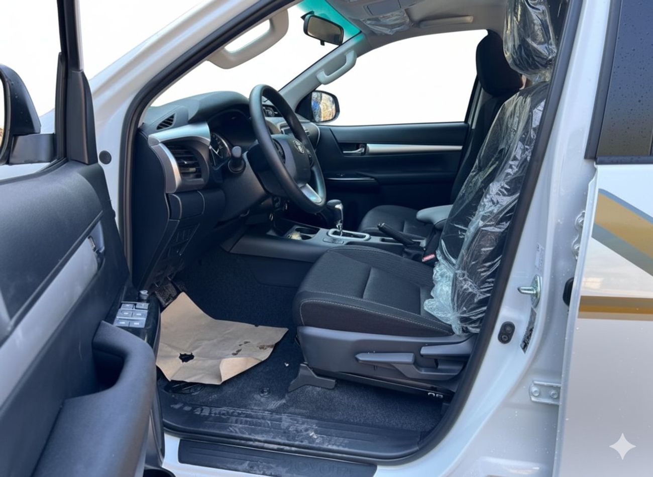 تويوتا هيلوكس Toyota Hilux 4*4 SR5 AT diesel 2025