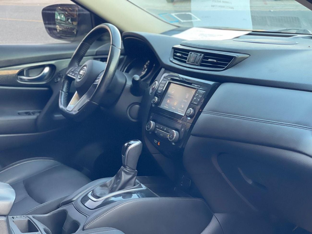 Nissan Rogue SL / AWD / 2.5 V4 / PANORAMIC SUNROOF / 360 CAMERA / RADAR / BOSE SOUND SYSTEM