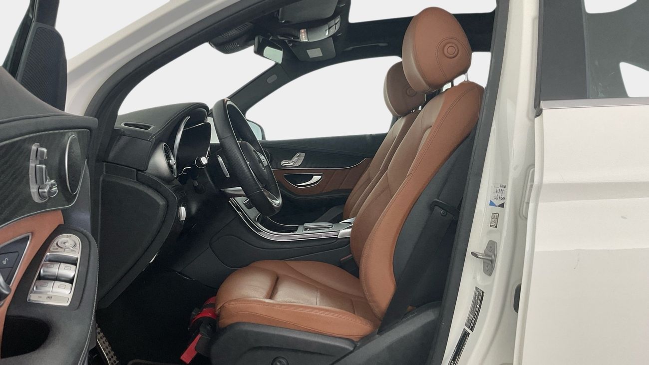 مرسيدس بنز GLC 200 2.0 MHEV GLC 200 4MPREMIUM PLUS AUTO | شامل الضمان | 0 ﺪﻔﻋﺓ ﺃﻮﻟﻯ