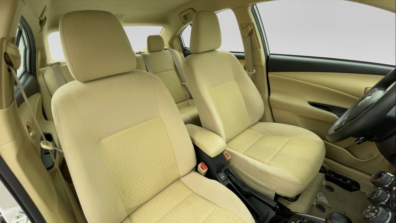 تويوتا يارس SE 1.5 | بدون دفعة مقدمة | اختبار القيادة في المنزل