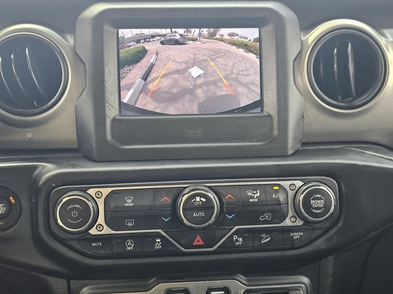 جيب رانجلر انليميتيد سبورت