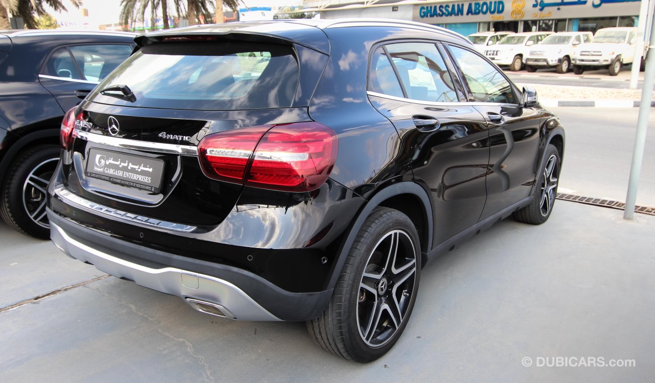 Mercedes-Benz GLA 250 4 Matic