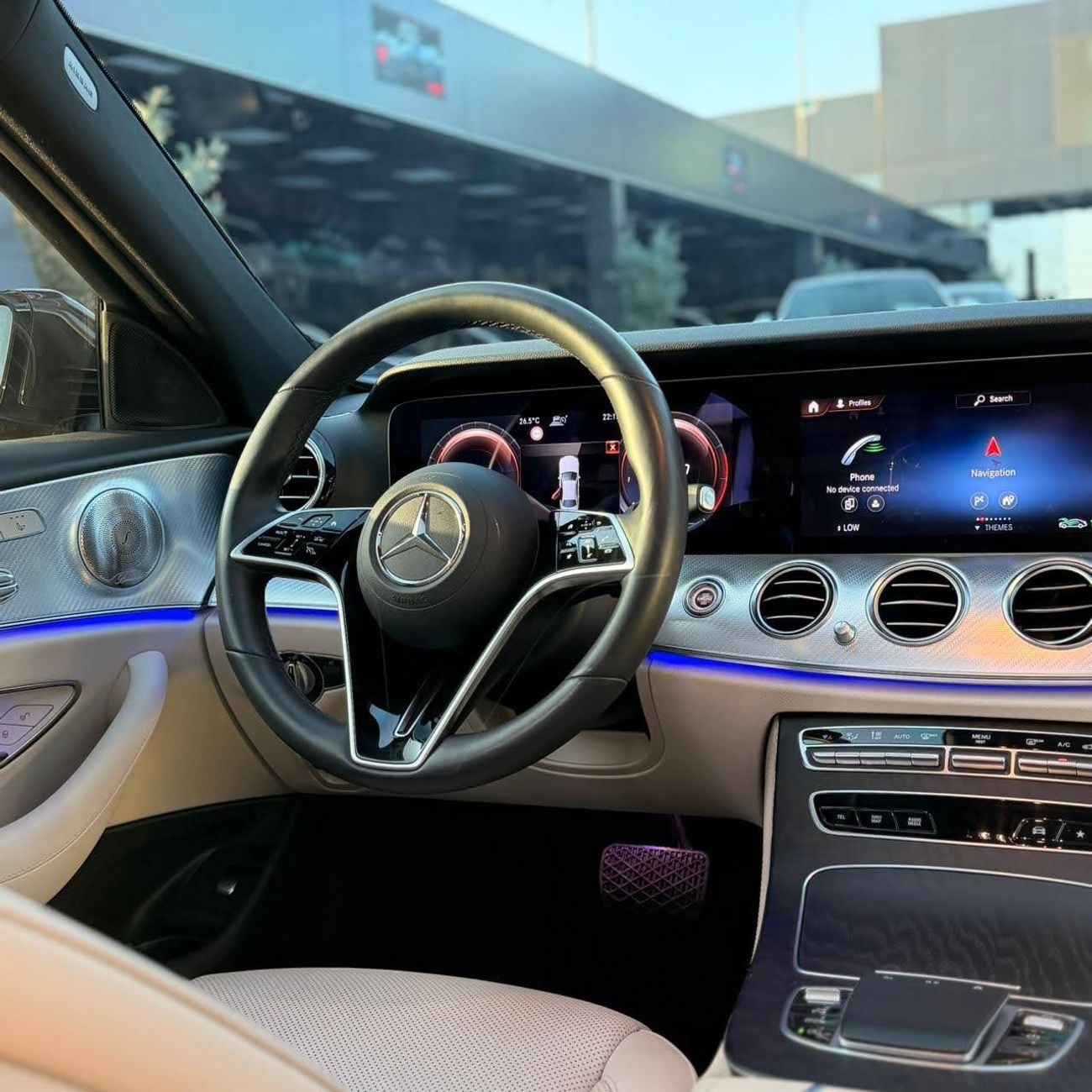 مرسيدس بنز E 350 4MATIC (NON GCC) مرسيدس E350 موديل 2021   وارد كوريا  كلين تايتل (Clean Title)  الممشى: 31,057 كم  ا