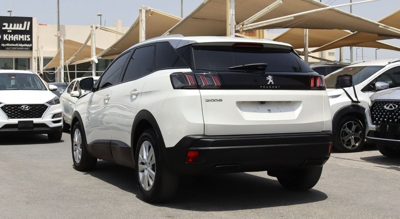 Peugeot 3008 Active+ 1.6L Peugeot 3008 -2022 -, GCC, in excellent condition, 61,000 km, 1.6L engine, priced at