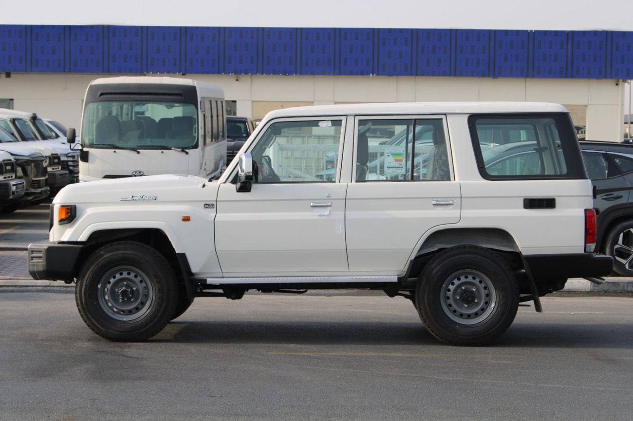 Toyota Land Cruiser 70 TOYOTA LANDCRUISER 76 2.8L V6 DIESEL GRADE E MANUAL