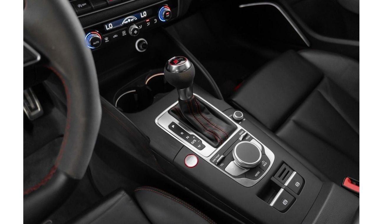 أودي RS3 TFSI quattro 2.5L (400 HP) Sedan