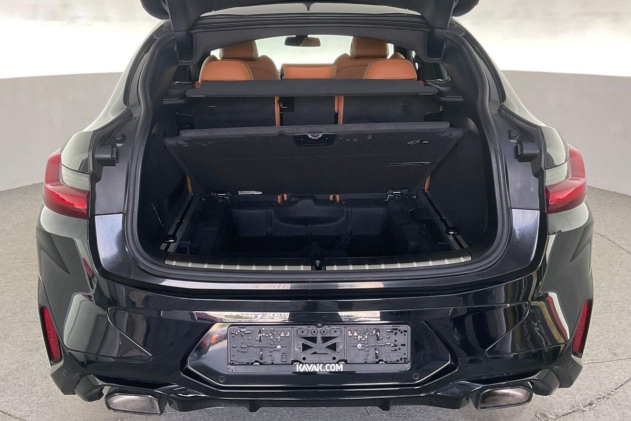 بي أم دبليو X4 xDrive 30i M Sport | National Day Celebration | شامل الضمان | 0 ﺪﻔﻋﺓ ﺃﻮﻟﻯ