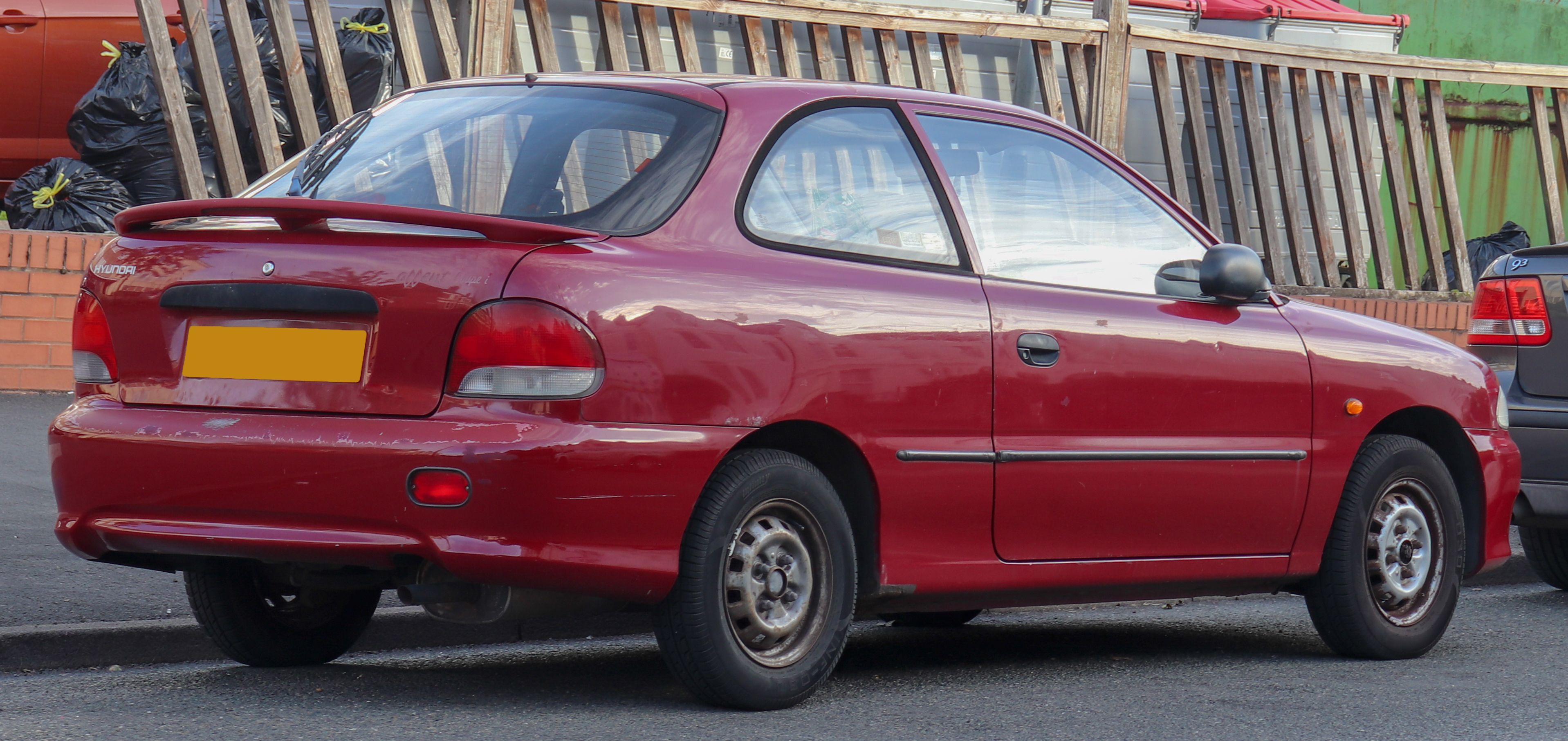 Hyundai Excel exterior - Rear Left Angled