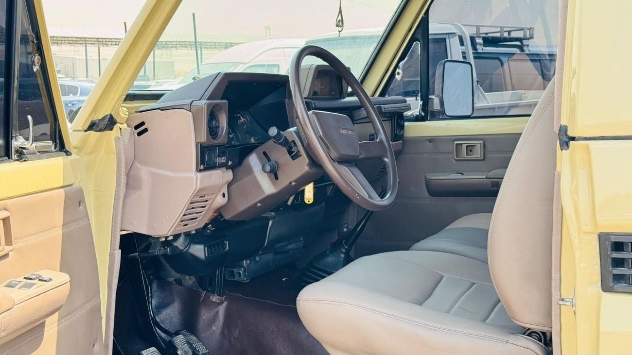 Toyota Land Cruiser Pick Up SINGLE CABIN | MANUAL TRANSMISSION | LHD | 4.5L PETROL ENGINE | 1995 | 4 X 4 | SPORTS BAR