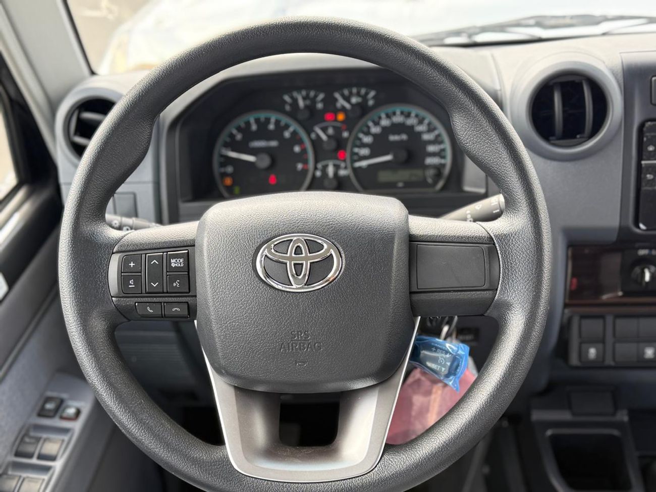 Toyota Land Cruiser 70 LC76 HARDTOP 4.0L PETROL 5 DOORS M/T FULL OPTION 2025 MODEL