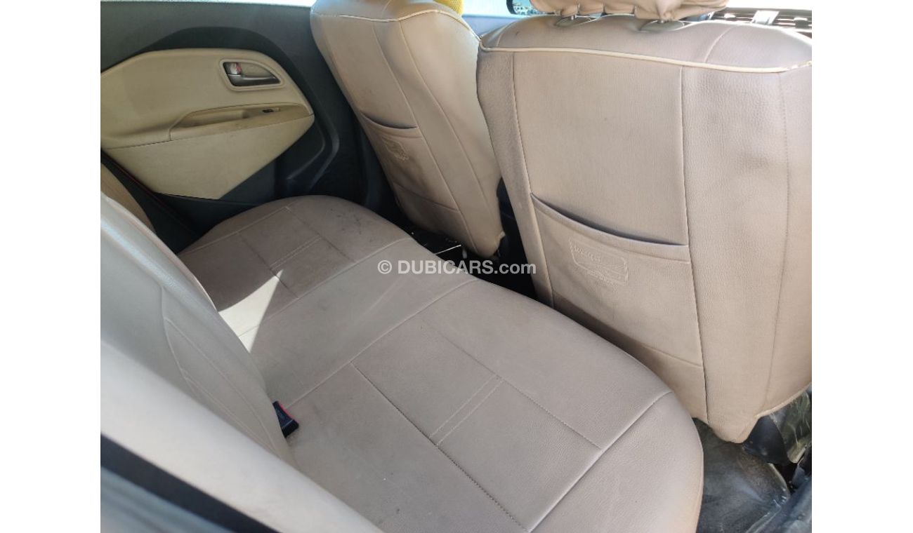 كيا ريو 2012 model Full options Gulf specs Leather interiors Sunroof